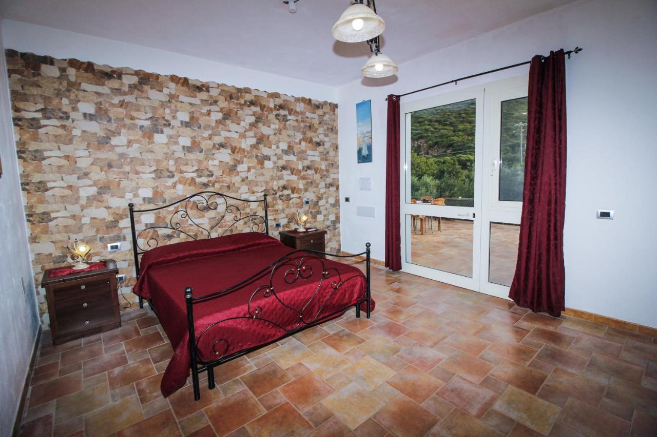 Hotel Il Lentischio à Cala Sapone Extérieur photo