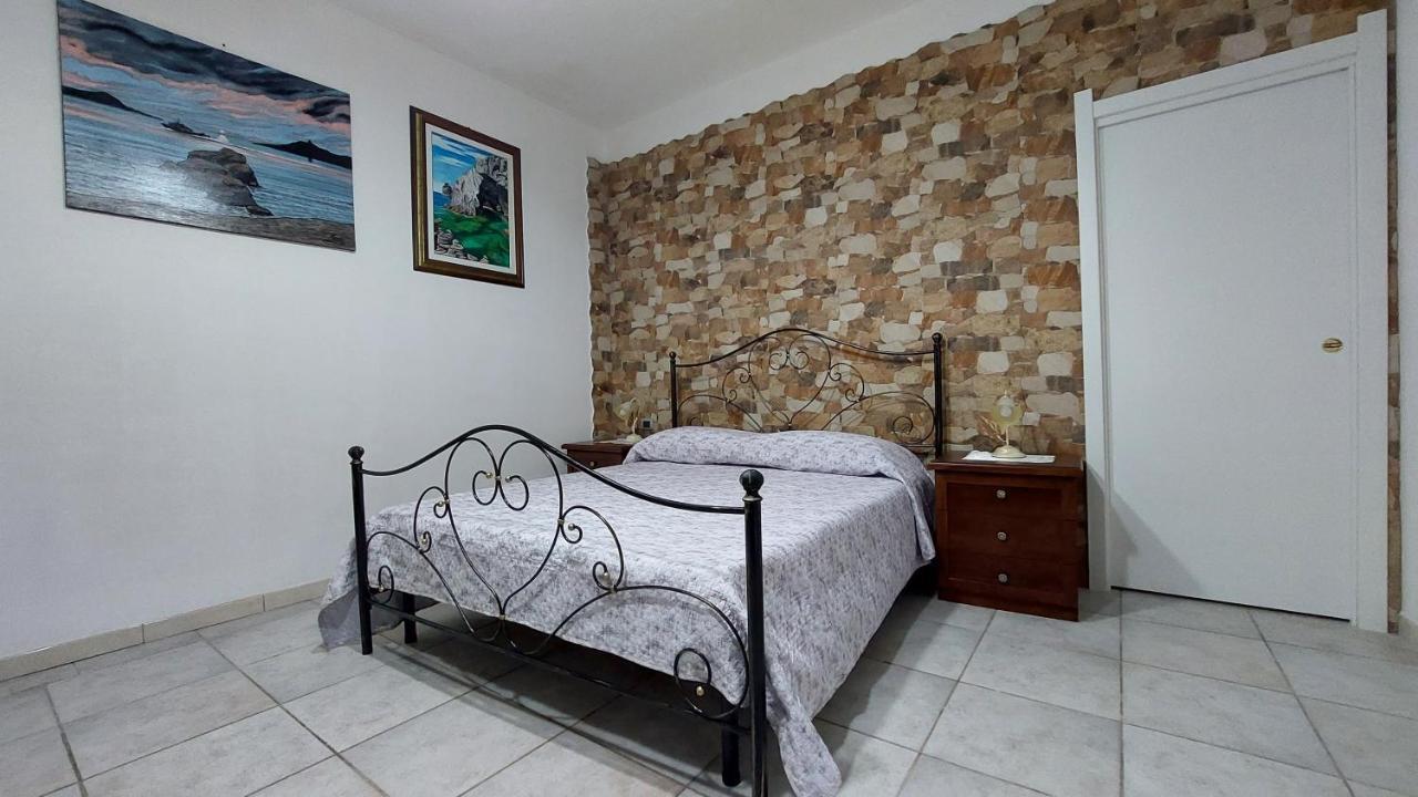 Hotel Il Lentischio à Cala Sapone Extérieur photo