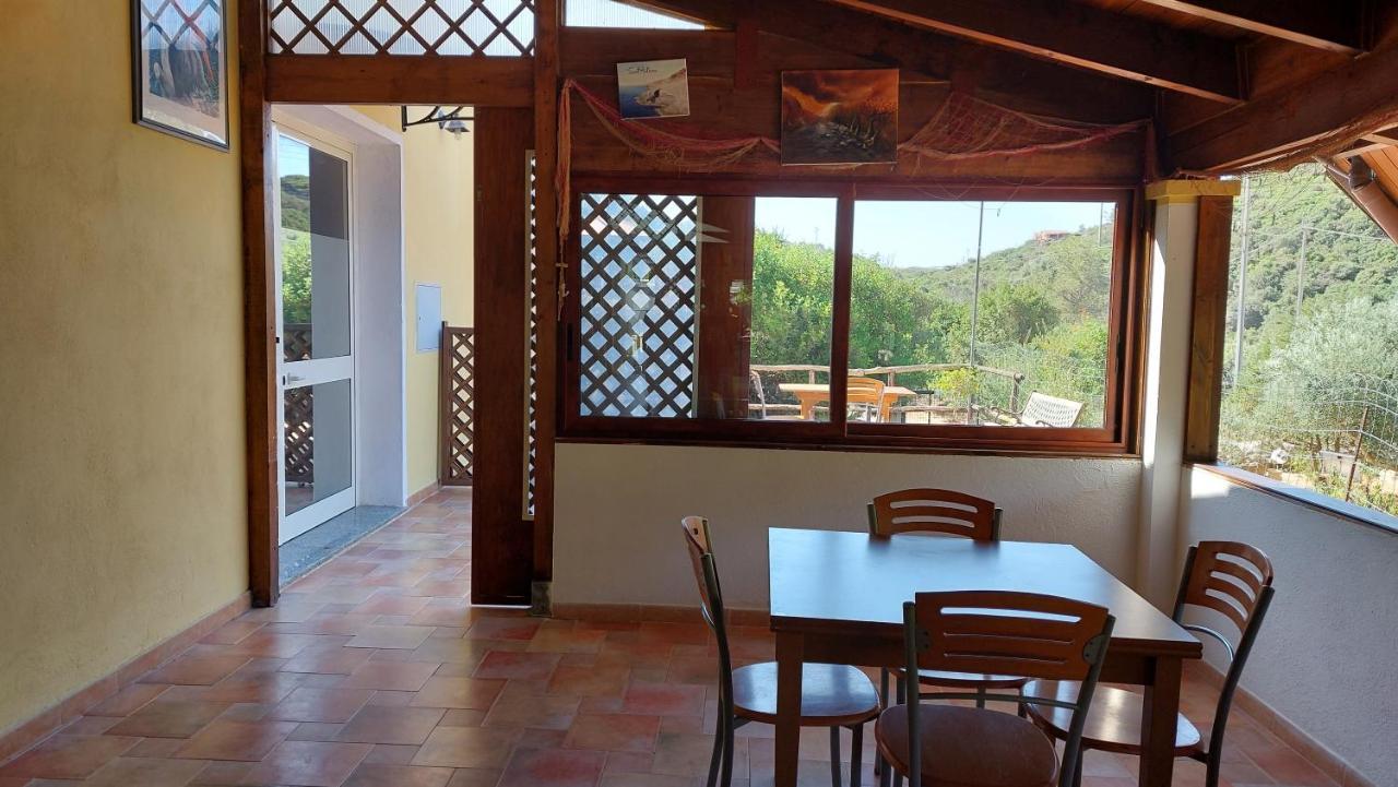Hotel Il Lentischio à Cala Sapone Extérieur photo